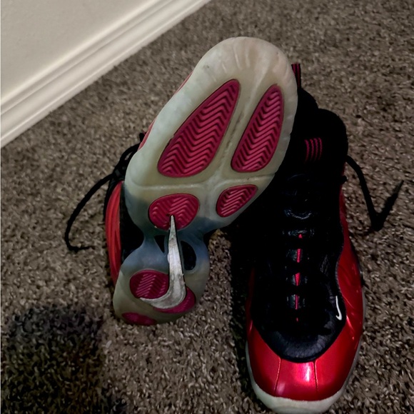Foamposite - Picture 2 of 2